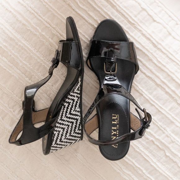Anyi Lu Shoes - Anyi Lu Black and White Zig Zag T-Strap Wedge Sandals size 37.5